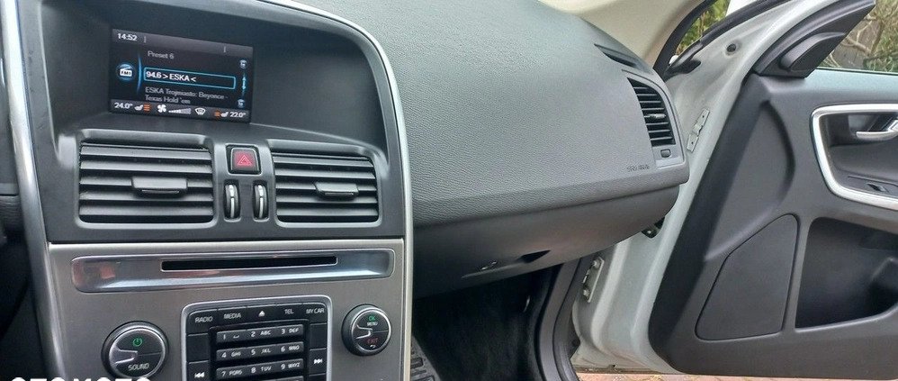 Volvo XC 60 cena 50900 przebieg: 246000, rok produkcji 2013 z Piaski małe 781
